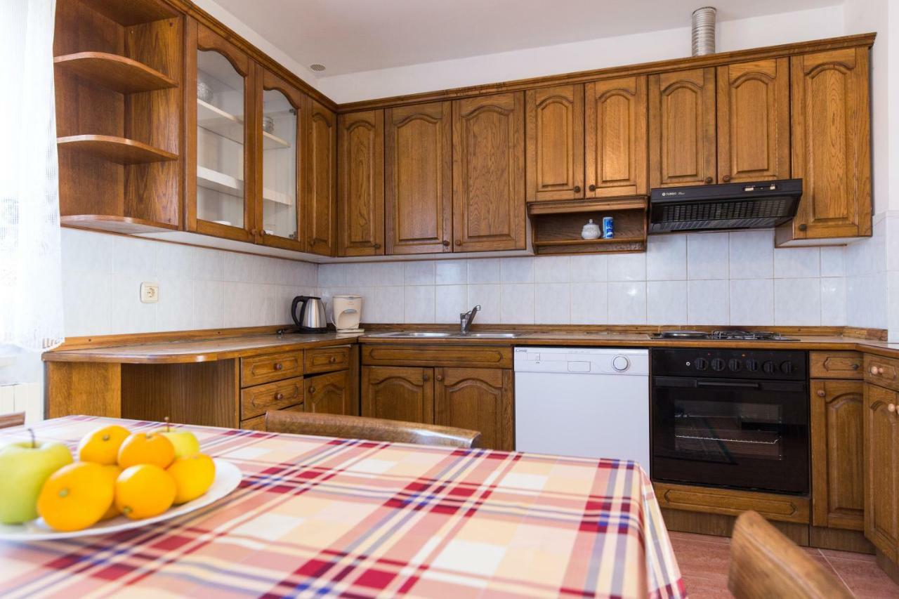 Apartment Pavacic Krk Town Exteriör bild